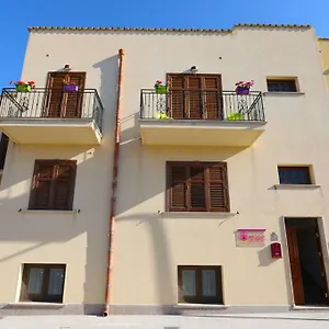 2* Bed & Breakfast Orchidea